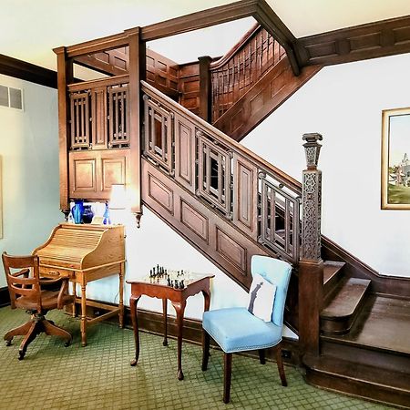 The Kings Throne Inn And Guest House Толедо Экстерьер фото